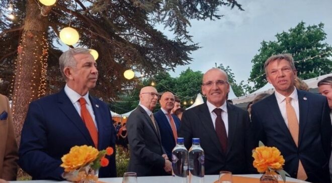 Hollanda’nın ‘Kral Günü’ Ankara’da kutlandı: Mehmet Şimşek açıklamalarda bulundu